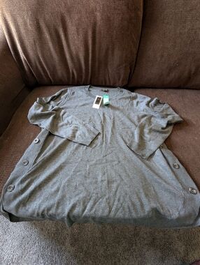 Women’s Gray Crew Neck Button-Side Sweater